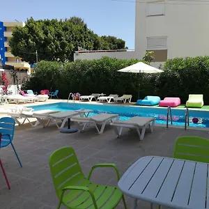apartamentos-es-canto.balearic-islands.net/